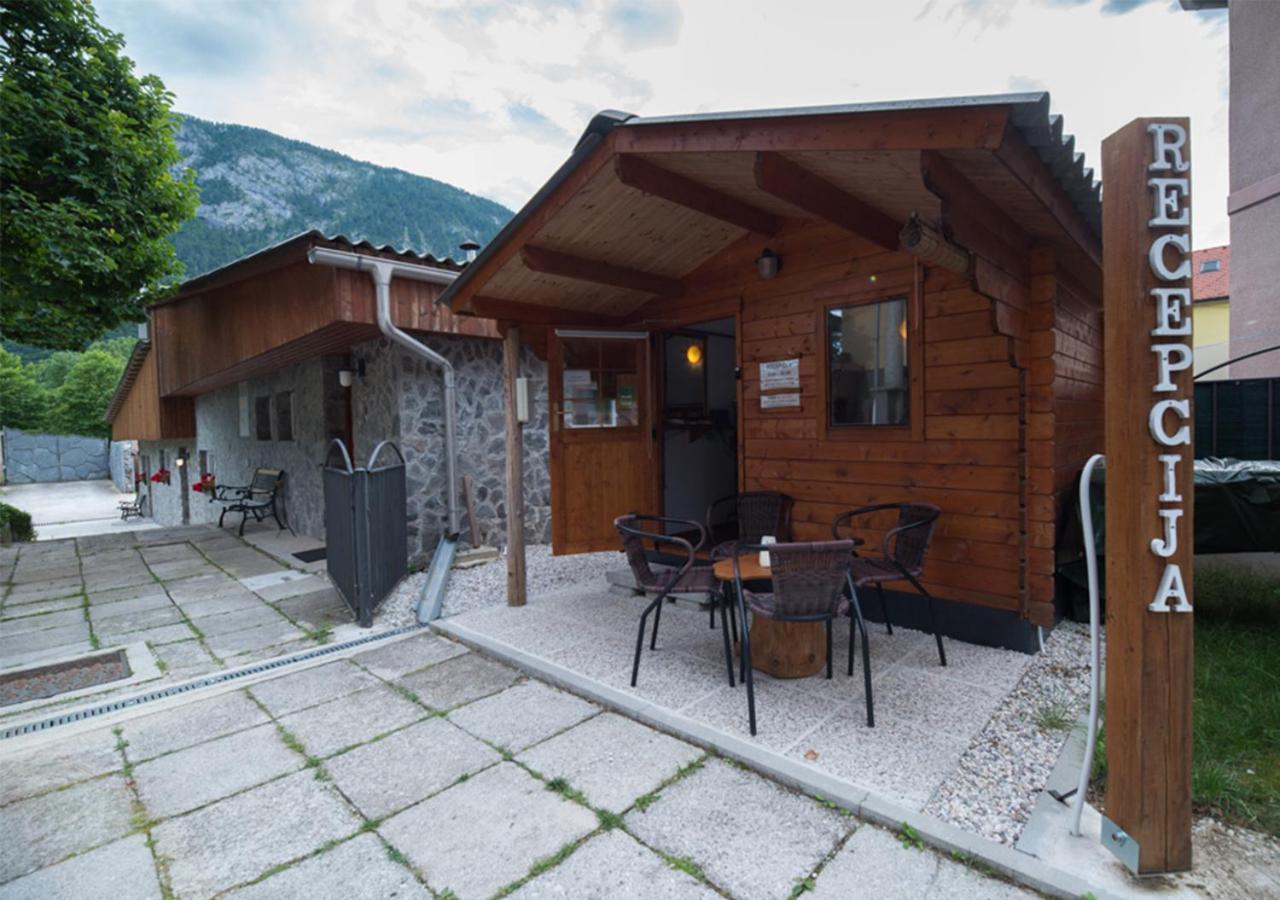 Klub Zlata Ribica Hotel Jesenice Buitenkant foto