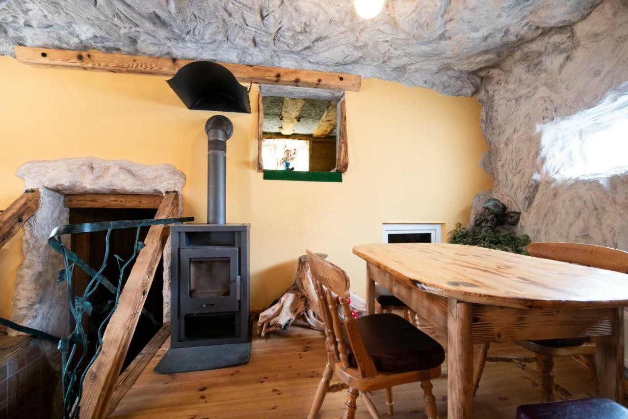 Klub Zlata Ribica Hotel Jesenice Buitenkant foto